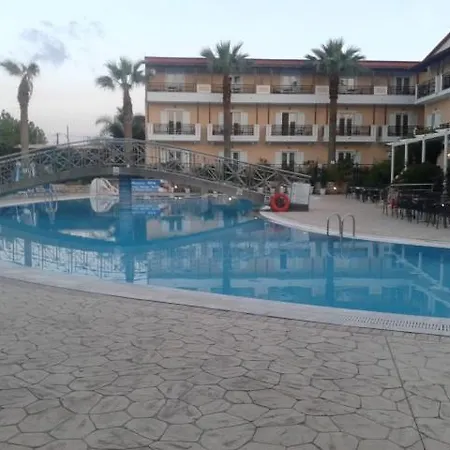 Majestic & 4* לגאנאס