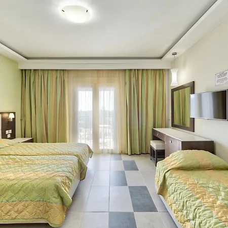 Majestic & 4* לגאנאס