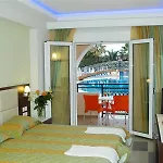 Hotel Majestic &