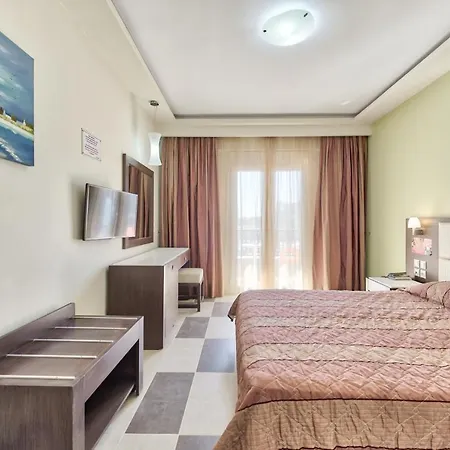 Ξενοδοχείο Majestic & 4*