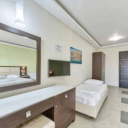 Majestic & Ξενοδοχείο 4*