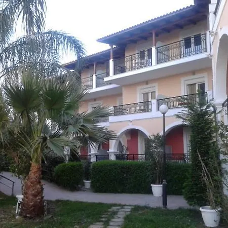 Ξενοδοχείο Majestic & 4*