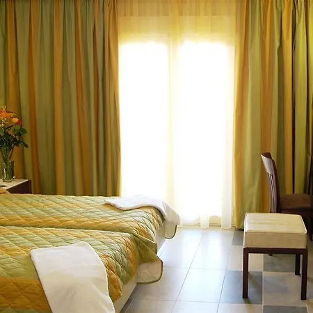 Majestic & 4* Laganas