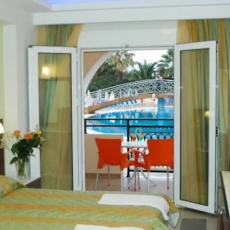 Hotel Majestic & 4*
