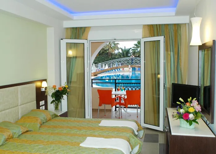 Majestic & Отель 4*