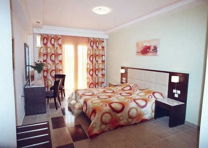 Majestic & Отель 4*