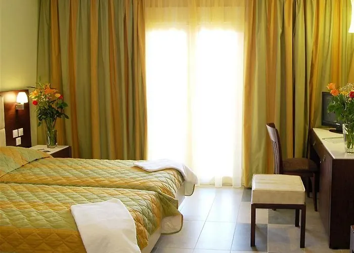 Majestic & 4* Лаганас