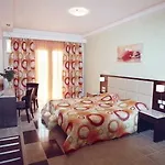 Majestic & Отель 4*