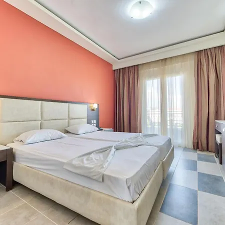 Majestic & Otel Laganas