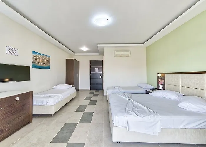 Hotel Majestic & Laganas